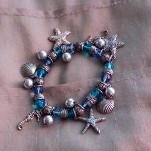 Ladies beaded bracelet